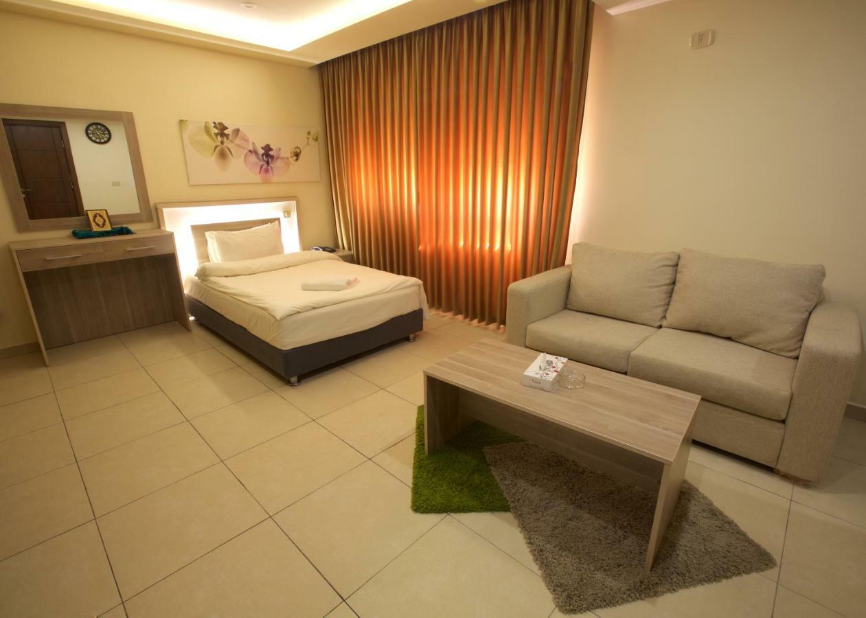 Lujain Hotel فندق النور واللجين Аман Екстериор снимка