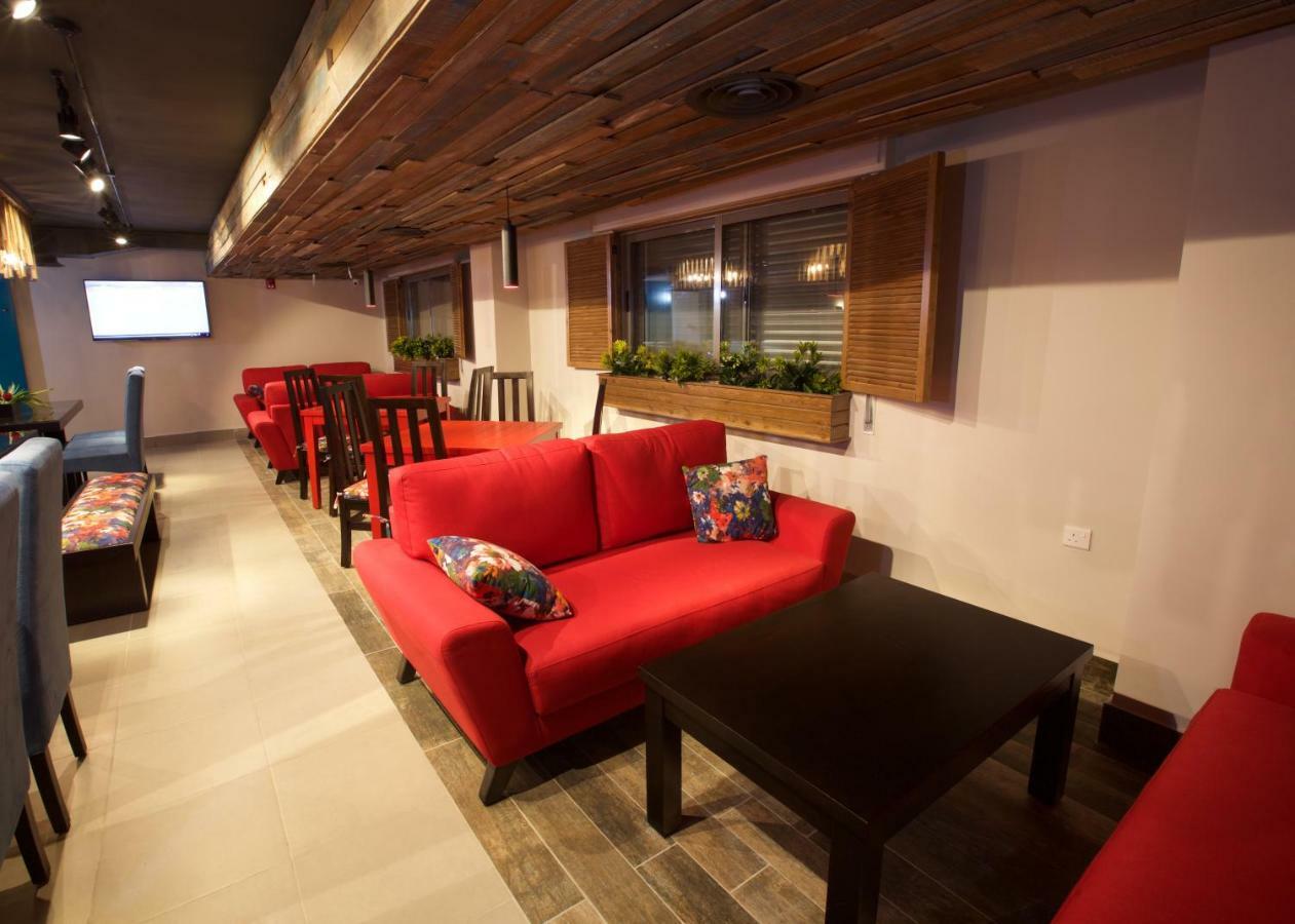 Lujain Hotel فندق النور واللجين Аман Екстериор снимка